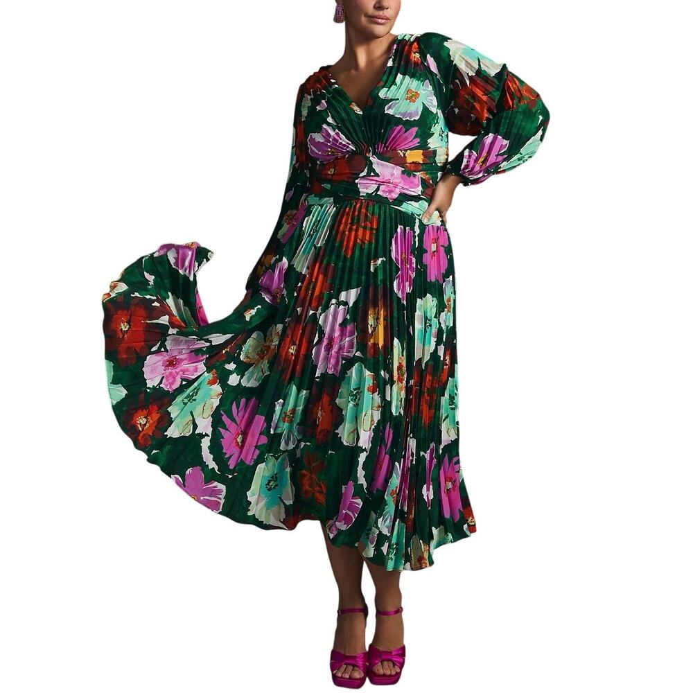 BY ANTHROPOLOGIE Pleated V-Neck Dress Size 14P New without Tag MSRP $220 SOO